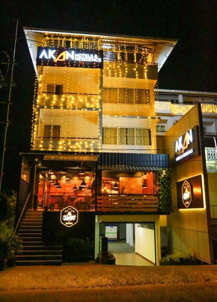 Akan Hotel And Residence Meppādi Esterno foto